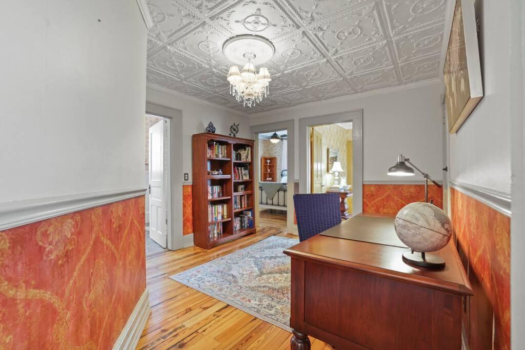 Charming Victorian Home - 2 Minutes To Downtown 랭커스터 외부 사진