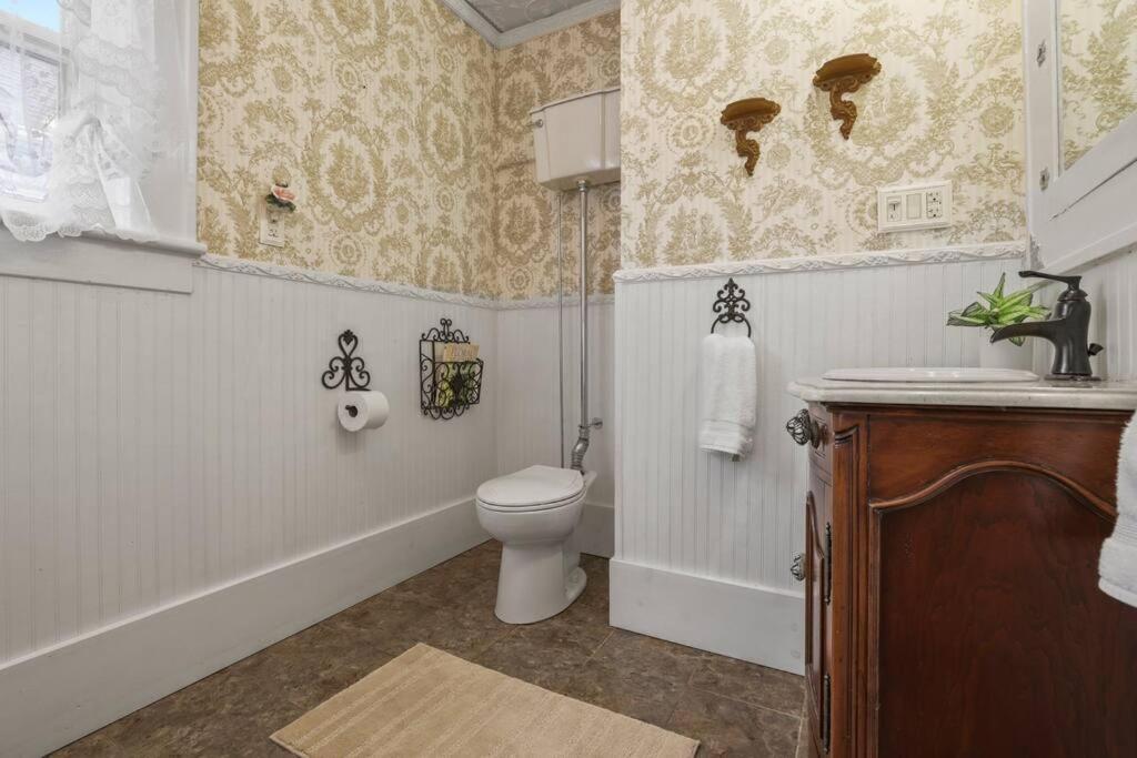 Charming Victorian Home - 2 Minutes To Downtown 랭커스터 외부 사진
